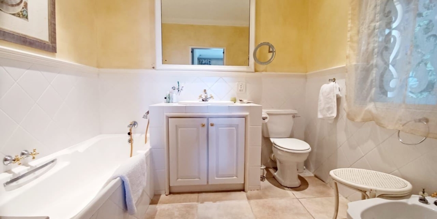 To Let 5 Bedroom Property for Rent in Lower Robberg Western Cape